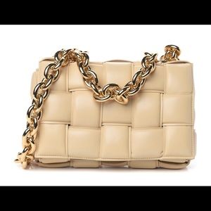 Bottega Veneta "Cassette" shoulder bag in intrecciato padded lambskin.